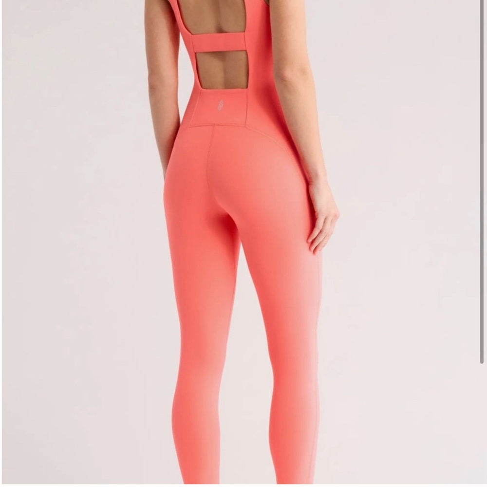 New ✨ FP Movement Never better Strappy Back Jumpsuit Medium Neon Coral - Picture 2 of 11